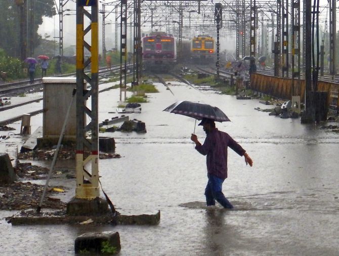 Thane: A view of waterlogged railway tracks following heavy rains in Thane, Wednesday, Sept. 4, 2019. (PTI Photo/Mitesh Bhuvad) 